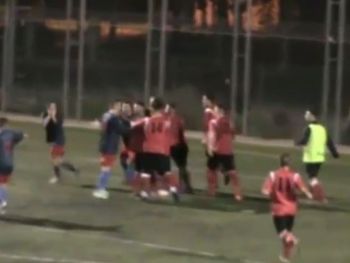 El partido entre entre Atlétic Prat y el Sant Joan Despí terminó con incidentes.