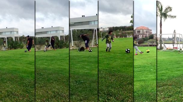 A Maradona no le gusta perder ni con el nieto: mirá la patada que le tiró a Benjamín Agüero