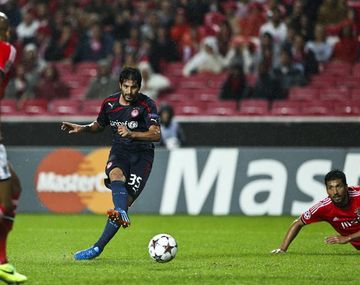 River lo extraña: El Chori y un golazo para el Olympiakos