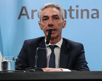 Meoni se refirió a la chance de que la tarjeta SUBE sea sólo para trabajadores esenciales