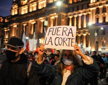Fuerte reclamo para democratizar la justicia y la remoción de los miembros de la Corte Suprema
