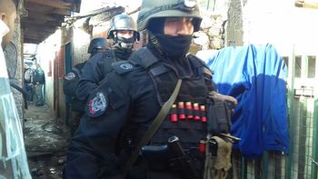 desbaratan banda de narcos y secuestradores en fuerte apache: siete detenidos desbaratan banda de narcos y secuestradores en fuerte apache: siete detenidos