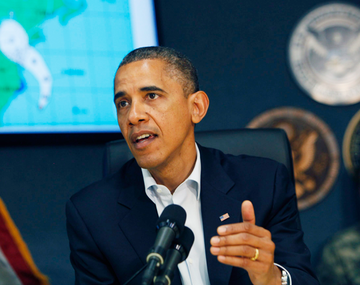 Obama insta a tomarse muy en serio al huracán Sandy