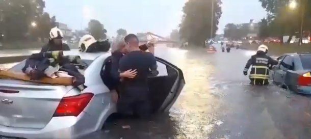 El ministro de Espacio Público de CABA responsabilizó a la empresa concesionaria por la inundación de la General Paz El ministro de Espacio Público de CABA responsabilizó a la empresa concesionaria por la inundación de la General Paz