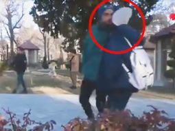 VIDEO: Un canal de TV de Irán pidió perdón por pasar un piquito al aire