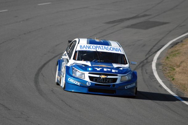 Fontana se quedó con la primera carrera del año en el Súper TC2000