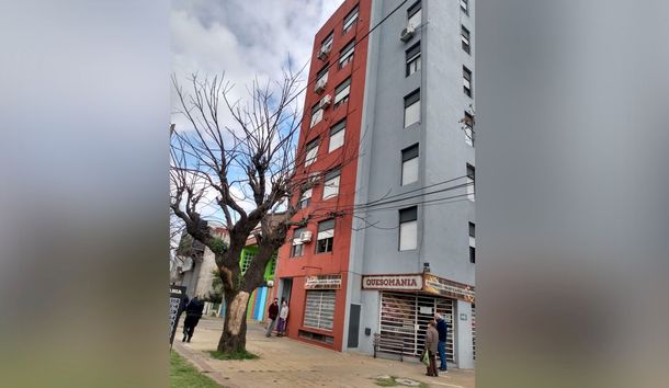 Por filmar un video para Tik Tok: un nene de 12 años cayó al vacío desde la terraza de un edificio de seis pisos
