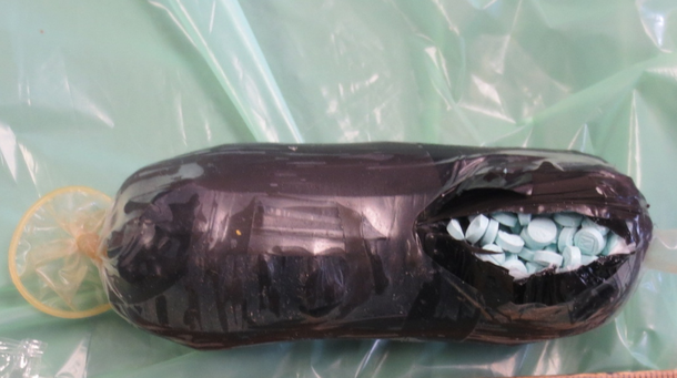 Detienen a una mujer que llevaba la droga de moda escondida en la vagina