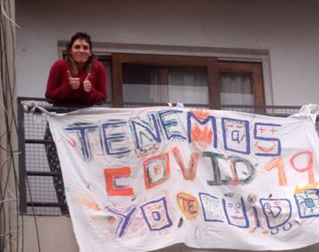 La curiosa bandera que colocó una médica de La Plata contagiada de coronavirus para concientizar