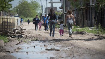 La pobreza alcanzó su nivel más alto desde 2006: afecta al 39% de los argentinos