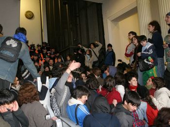 Realizarán más de 20 abrazos a escuelas públicas porteñas
