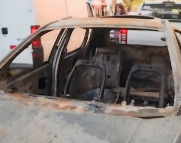 Así quedó la camioneta en la que se fueron las jóvenes asesinadas en Florencio Varela