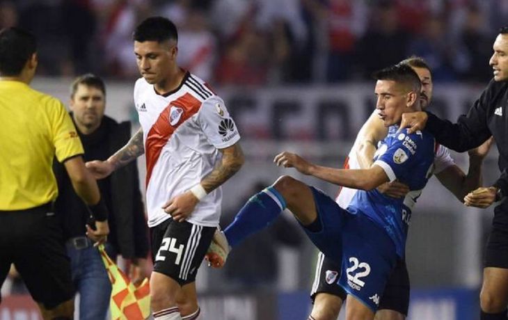 La Conmebol sancionó a Enzo Pérez y se perderá toda la serie ante Independiente