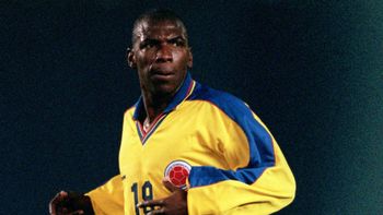 Fue una de las máximas figuras de Colombia y jugó en Boca, pero una lesión lo alejó del fútbol con tan solo 29 años. Fue una de las máximas figuras de Colombia y jugó en Boca, pero una lesión lo alejó del fútbol con tan solo 29 años.