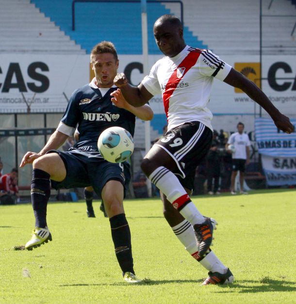 Sin González Pirez y Bottinelli, se afirma el colombiano Balanta