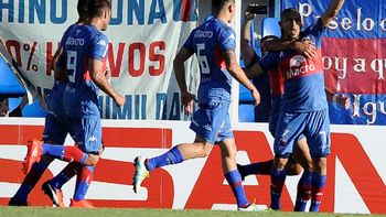 El inoxidable Luna sigue dándole alegrías a Tigre El inoxidable Luna sigue dándole alegrías a Tigre