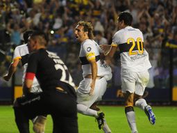 boca le dio un cachetazo al ciclon y vuelve a prenderse boca le dio un cachetazo al ciclon y vuelve a prenderse