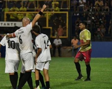 Néstor Pitana tuvo su partido de despedida