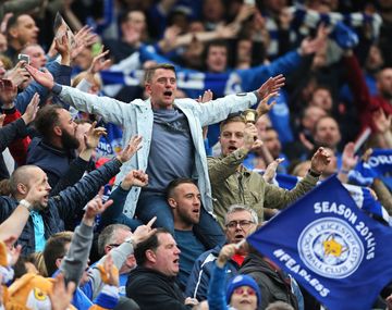 Fue pieza clave del Leicester que se quedó con la Premier, pero las lesiones y la indisciplina lo obligaron a retirarse.