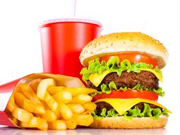 Los riesgos de abusar del fast food