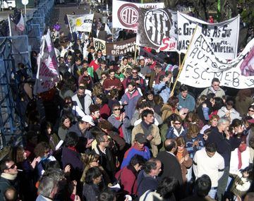 Los estatales bonaerenses inician un paro de 48 horas