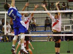 Gigantes del Sur-River-ACLAV