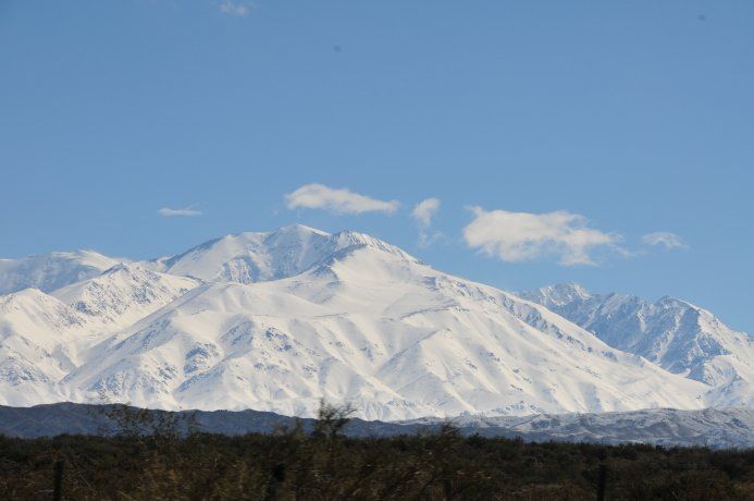 Mendoza: hallaron dos cuerpos congelados en un cerro y serían de dos andinistas desaparecidos hace 25 años