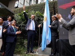 Al ritmo de Muchachos, Santiago Cafiero inauguró la embajada en Bangladesh