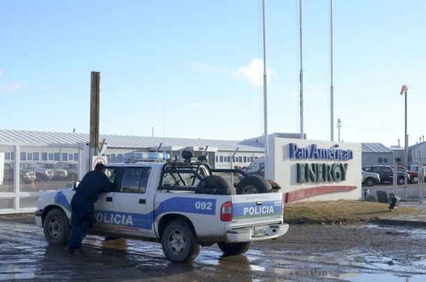 La policía de Chubut controla el yacimiento petrolero