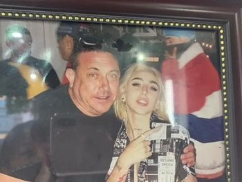 El doloroso adiós al padre de Nicki Nicole: cuándo llega la artista a Rosario