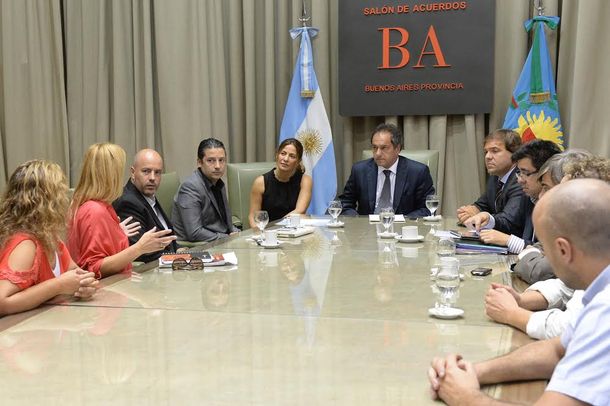 El gobierno bonaerense presentará un amparo para que los docentes den clases