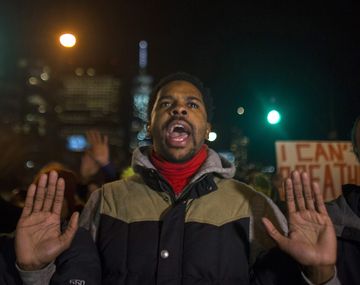 Las imágenes de la protesta en Nueva York tras otro crimen racial