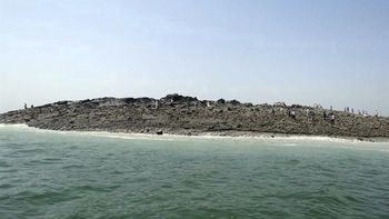 el sismo en pakistan creo una nueva isla de 30 metros de ancho el sismo en pakistan creo una nueva isla de 30 metros de ancho