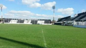 desesperados: dirigentes y algunos socios tomaron un club del ascenso desesperados: dirigentes y algunos socios tomaron un club del ascenso