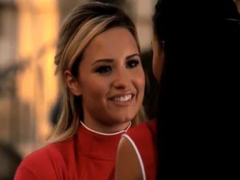 Una ex niña de Disney tendrá un affaire gay en Glee