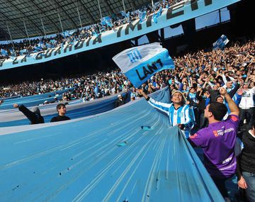 Suspenden la cancha de Racing por las cargadas a Independiente