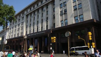 detectan operaciones por $1.500 millones en compras de acciones que no cotizan detectan operaciones por $1.500 millones en compras de acciones que no cotizan