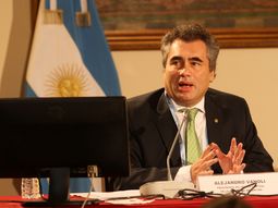 vanoli critico a sectores que impulsan una fuerte devaluacion vanoli critico a sectores que impulsan una fuerte devaluacion