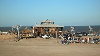 hacen falta $1.800 pesos al dia para veranear en pinamar hacen falta $1.800 pesos al dia para veranear en pinamar