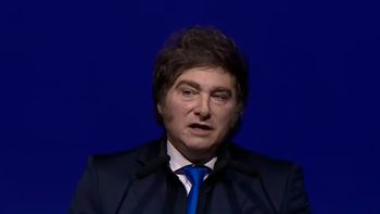 El curioso anuncio de Milei en la Fundación Faro: Voy a dejar de usar insultos