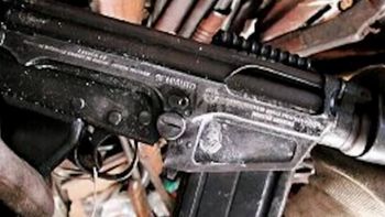 denuncian que hallaron un fal argentino en el presunto arsenal del comando vermelho denuncian que hallaron un fal argentino en el presunto arsenal del comando vermelho