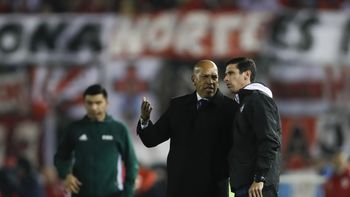 El equipo de Mosquera fue apabullado en el Monumental El equipo de Mosquera fue apabullado en el Monumental