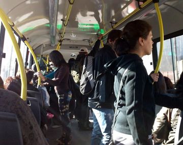 Se denuncian 15 hechos de violencia por día en los colectivos