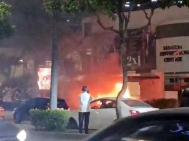 Coche bomba mata a una persona y deja varios heridos en Ecuador