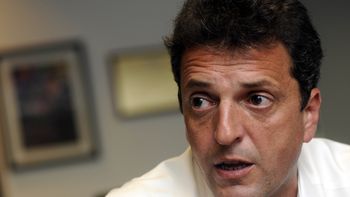 con las firmas queremos forzar la consulta para que la reforma lo decida la gente con las firmas queremos forzar la consulta para que la reforma lo decida la gente