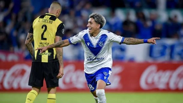 Vélez lo dio vuelta y rescató un triunfazo ante Peñarol en su debut en la Libertadores