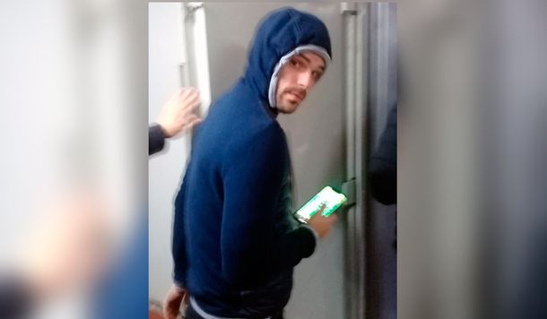 La foto de Gago encapuchado en el estadio de Vélez de la que todos hablan