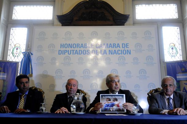 Grondona, Angelici y DOnofrio, contra la violencia en la previa del Superclásico