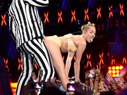 miley cyrus: senti que al fin podia ser la perra mala que soy miley cyrus: senti que al fin podia ser la perra mala que soy
