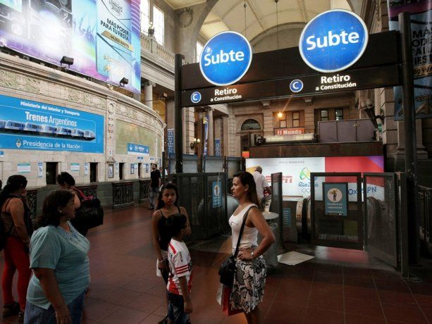 El comunicado de Emova por la apertura de molinetes en la Línea C